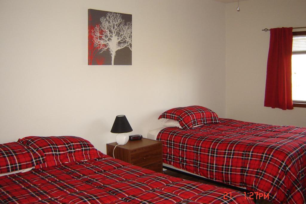 Midway Motel Радиссон Номер фото