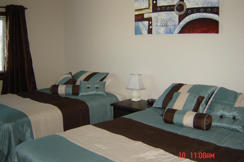 Midway Motel Радиссон Номер фото